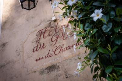 Hôtel Séminaire Luberon, Inscription, Hôtel du Poète